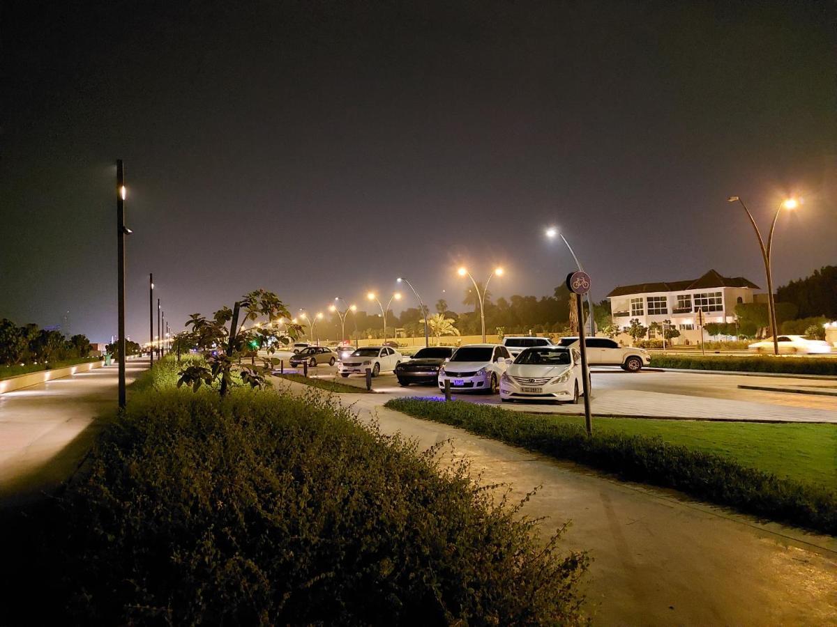 Al Corniche Hotel Sharjah Exterior foto
