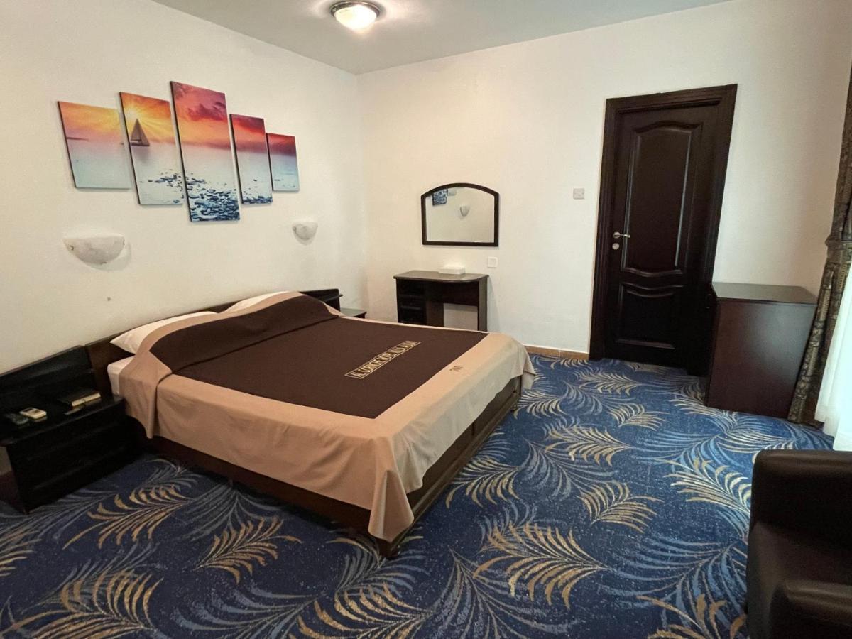 Al Corniche Hotel Sharjah Exterior foto